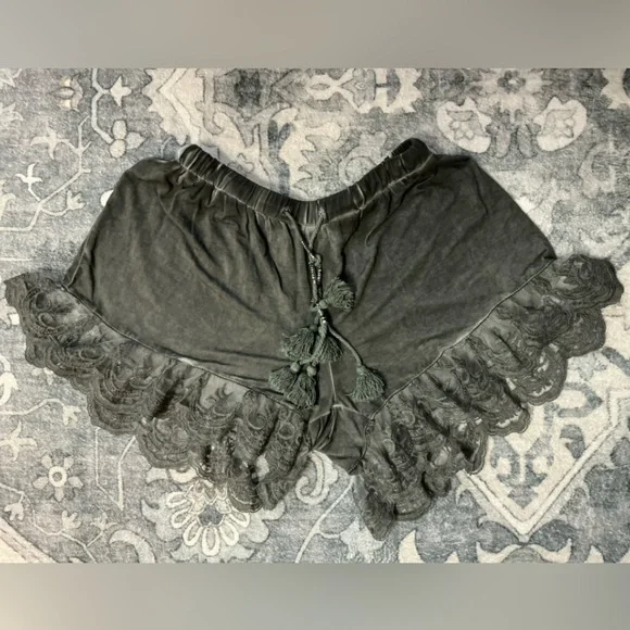 POL Charcoal Gray Elastic Shorts with Lace Trim and Tassel Detail - Picture 7 of 9